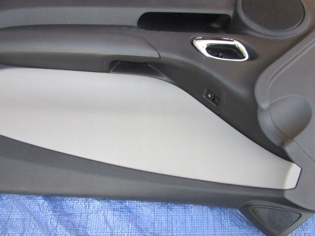 фото №4, Chevrolet camaro 2011 обшивка дверь правый перед