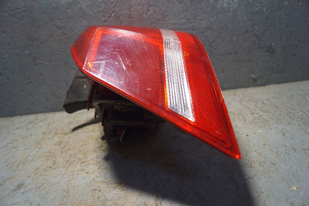 фото №12, Vw passat b7 sedan лампа prwy задняя s2094