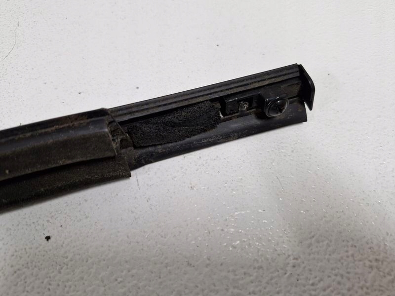 фото №6, Hyundai ix35 молдинг уплотнитель дверь левый перед левая передняя czarna