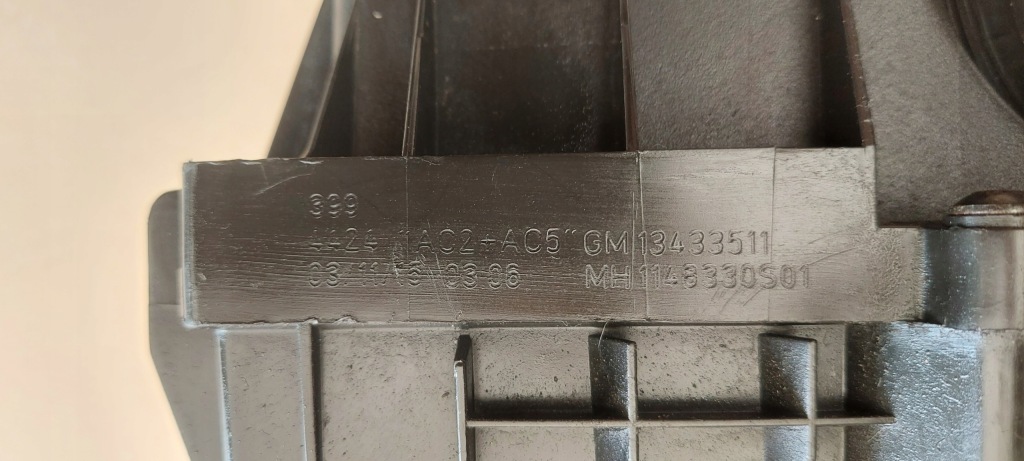 Корпус фильтра воздуха opel corsa e 1.0 1.4 t комплектная 13433511 в Украине