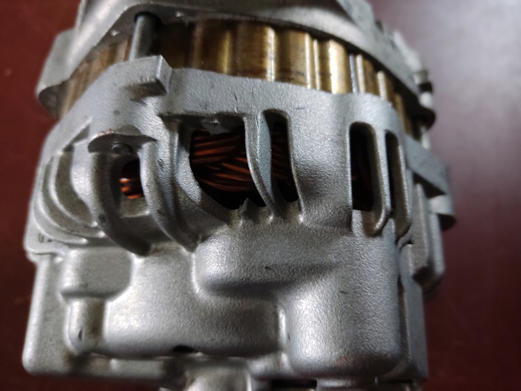 Генератор smart mitsubishi a5tg0991 1800a052 Зі Шроту