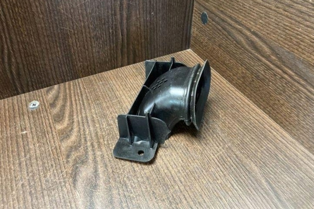 фото №7, Резонатор всмоктуючий volvo v50 mw 72101004 1.56l дизель 81kw 2011