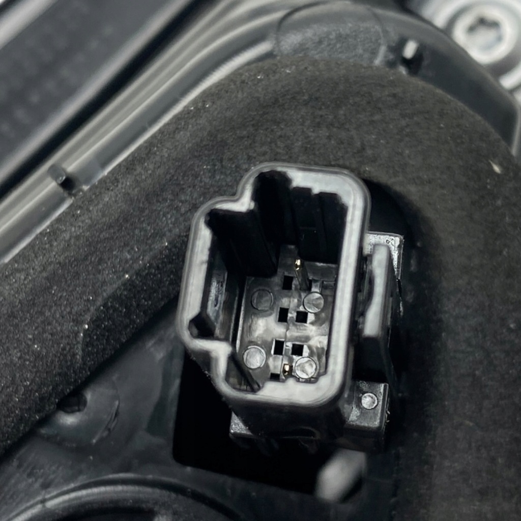 фото №12, Лампа правый задняя w крышка renault clio v 265504450r