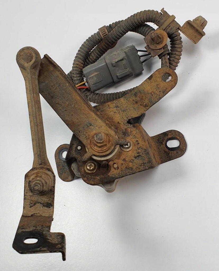 фото №2, Датчик выравнивание света левый перед mazda rx-8