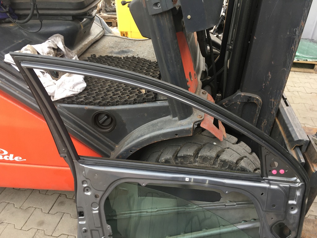 фото №7, Hyundai i30 i kombi 07- двері лівий перед 9a