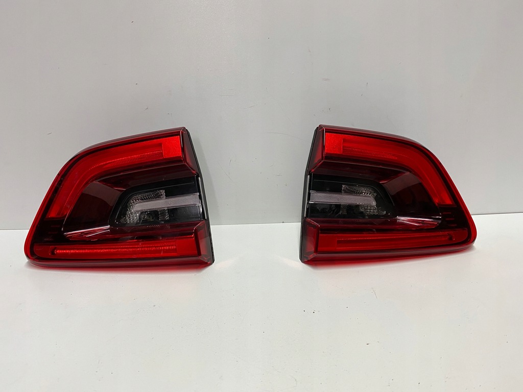 фото №1, Лампа крышки левая renault kadjar 265550151r