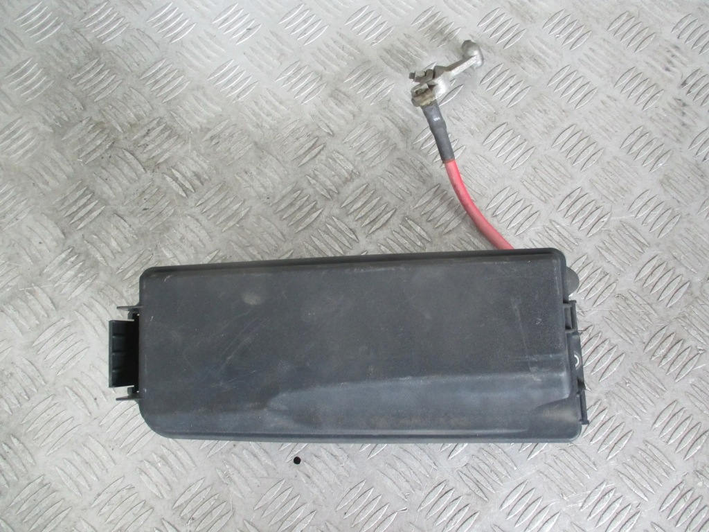 Коробка предохранителей 13112920 , 519037014 opel vectra c 2.2 b. 02-08 r. h с Разборки