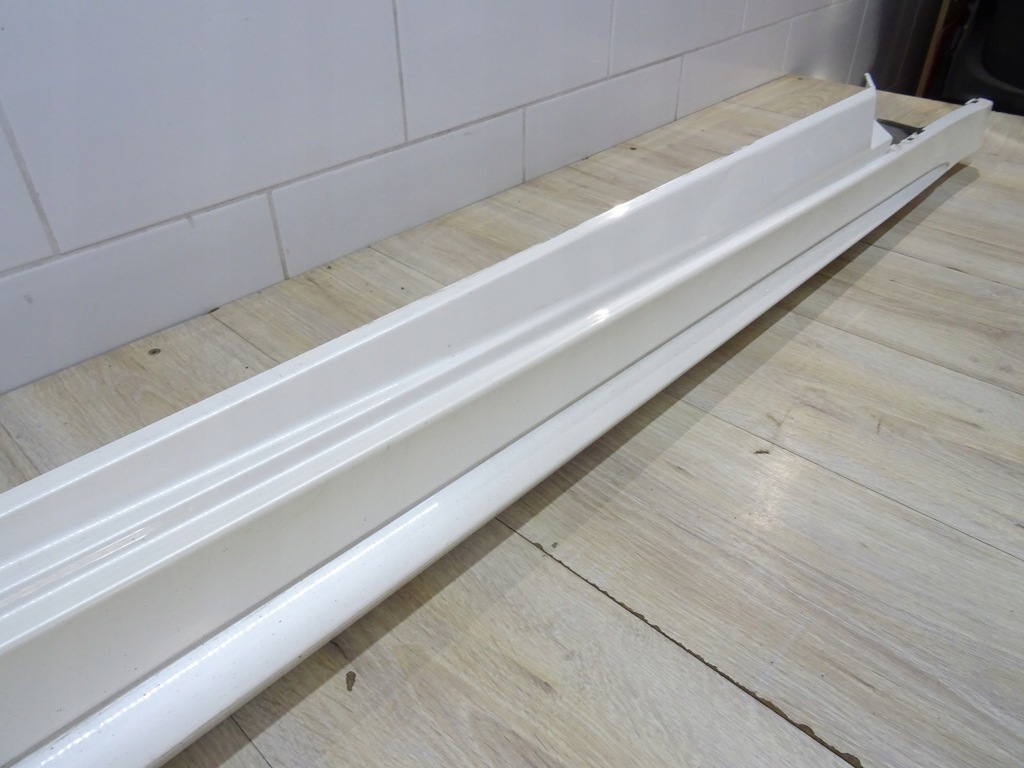 фото №5, C-klasa w205 coupe amg молдинг порог a2056908000 llu