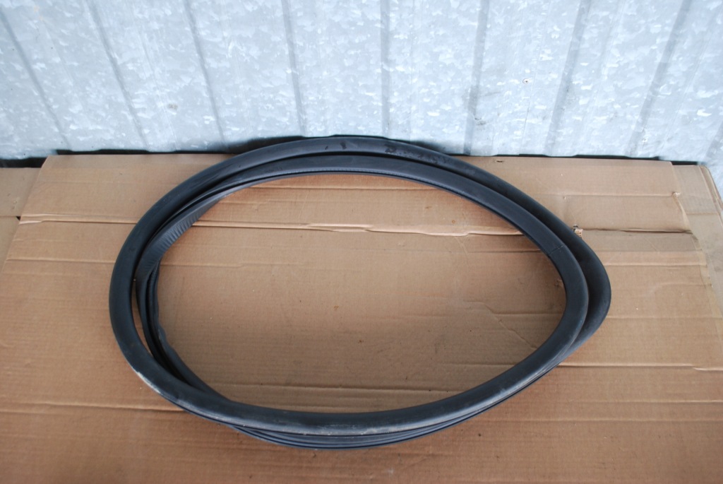 фото №1, Прокладка дверь правый перед vw phaeton 3d4867366l