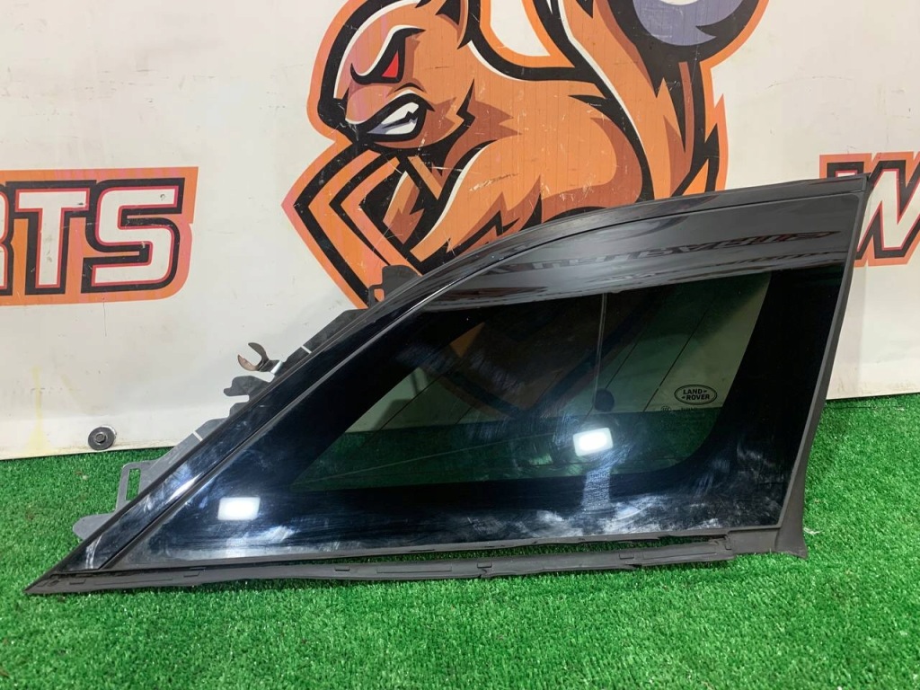 фото №1, Скло бічна задня права velar l560 j8a2-29600-dc