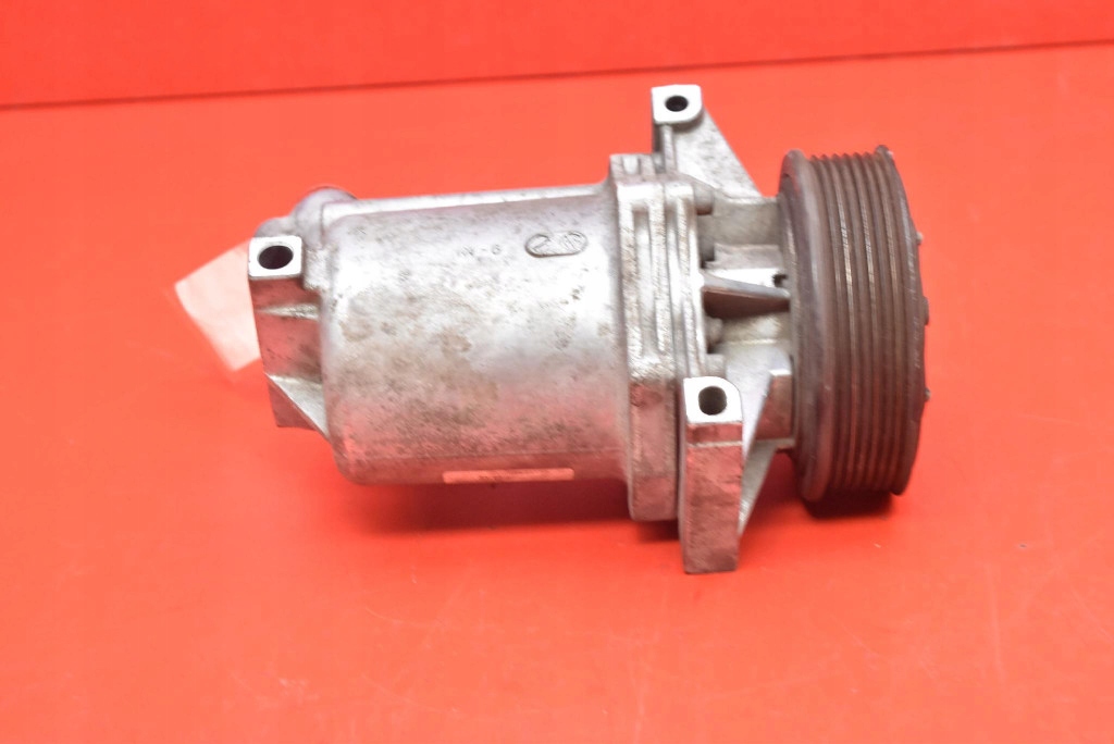 фото №4, Компрессор насос кондиционера 926008367r-a dacia duster 1 i 1.6 16v 114 km