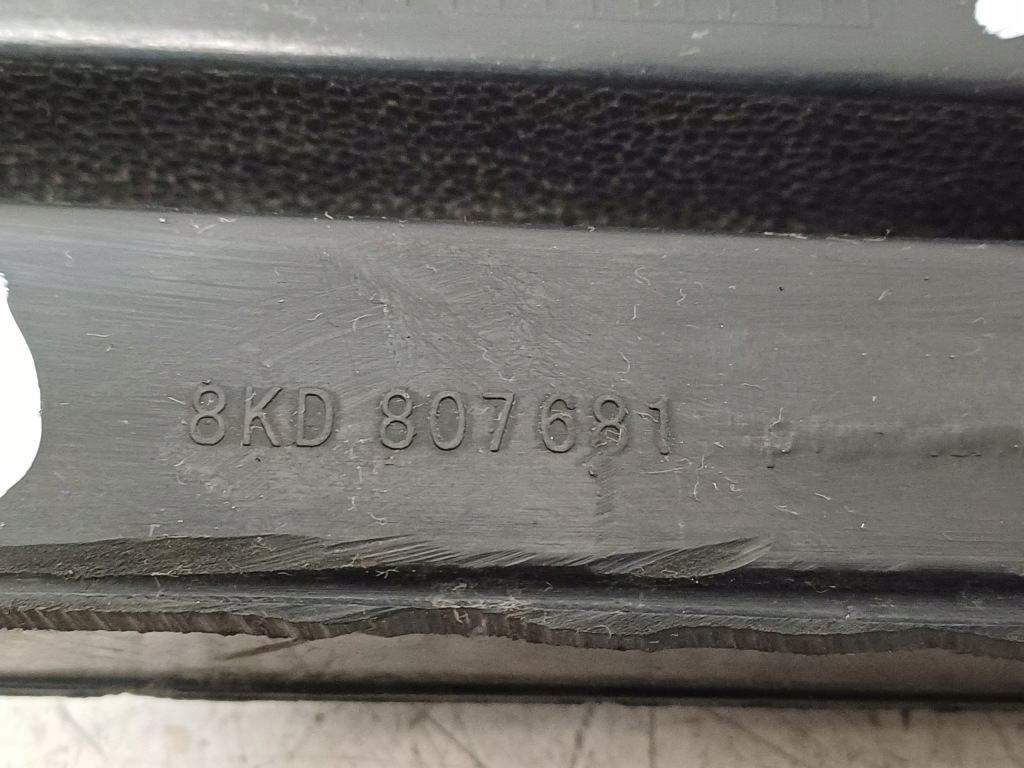 Audi a4 b8 решётка бампера левый перед 8kd807681 Киев