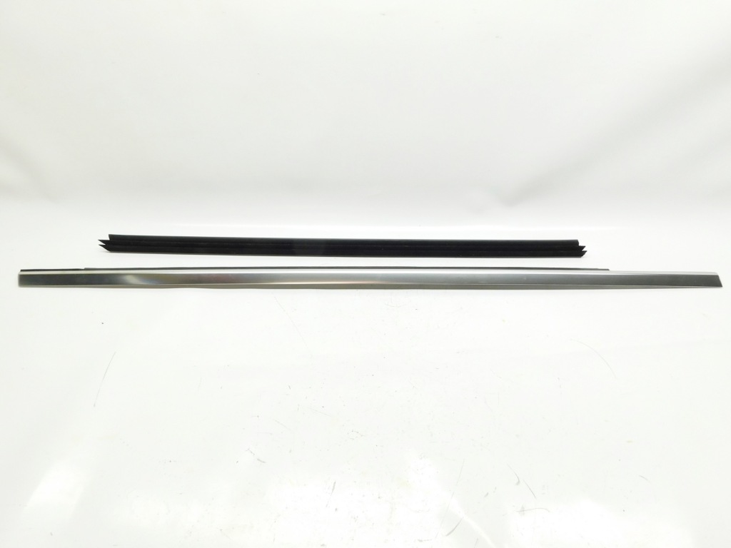 Купити Молдинг ущільнювач прокладка двері права перед - mercedes b-klasa w246