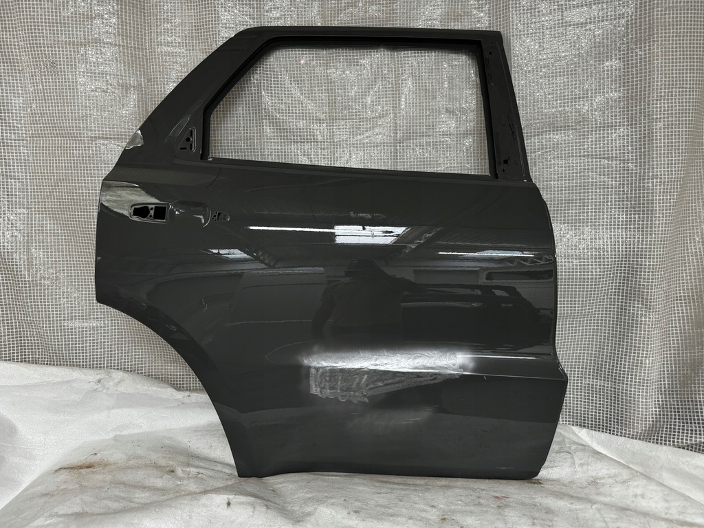 фото №1, Dodge durango правое задние дверь