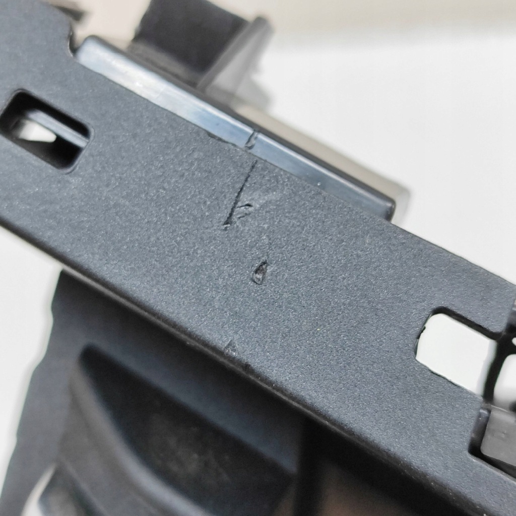 фото №6, Audi q4 sportback e-tron 2024 форсунки / ґрати обдув панелі приладової панелі