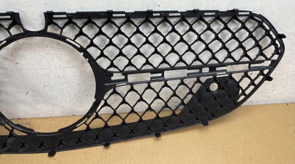 Mercedes e-klasa w214 2023 - решітка радіатора решітка бампера перед a2148882400 Київ