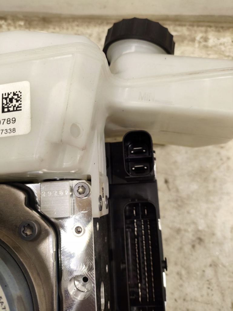 Насос гальмівна bmw i4 2023 5a7d048 Київ