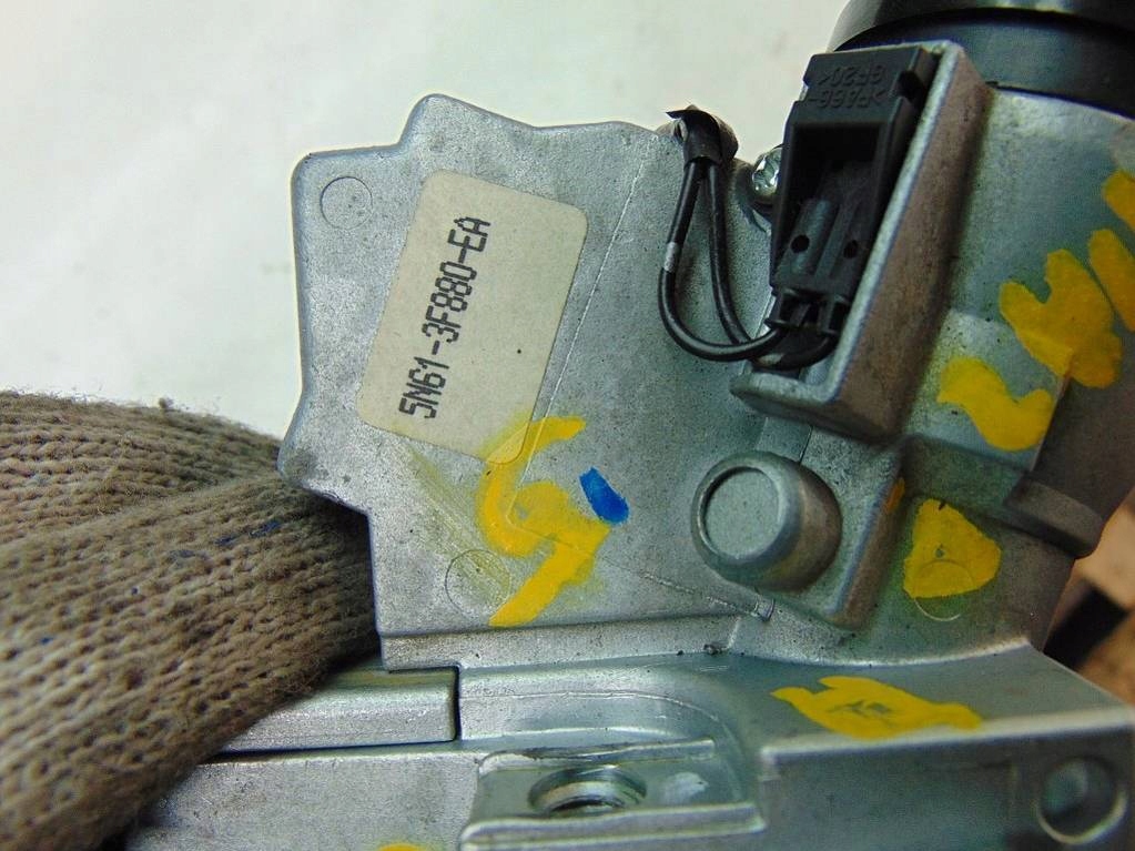 фото №14, Mazda 5 v i 2.0mzr-cd 07r замок зажигания + ключ