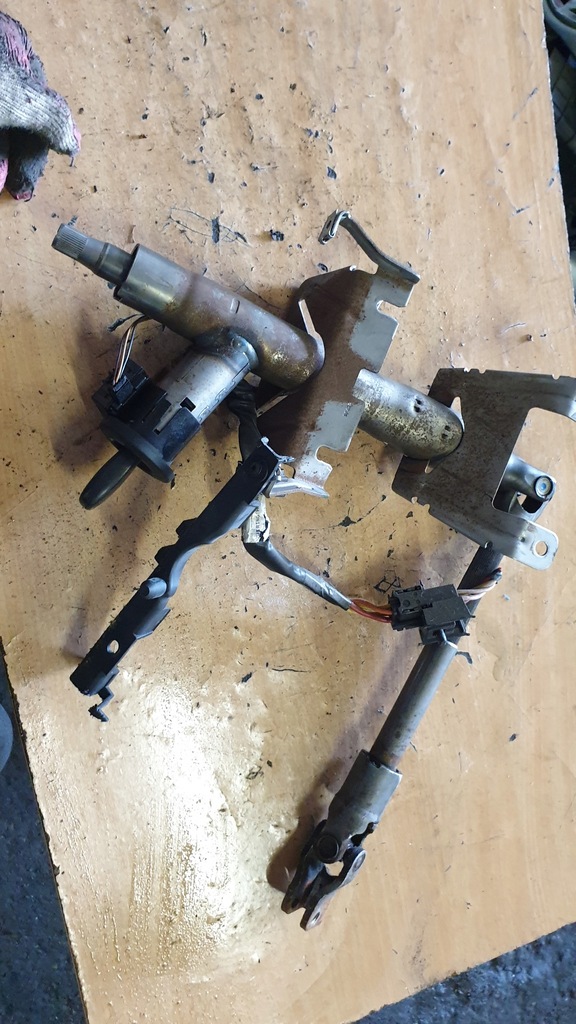 фото №1, Dacia sandero i замок зажигания с ключ