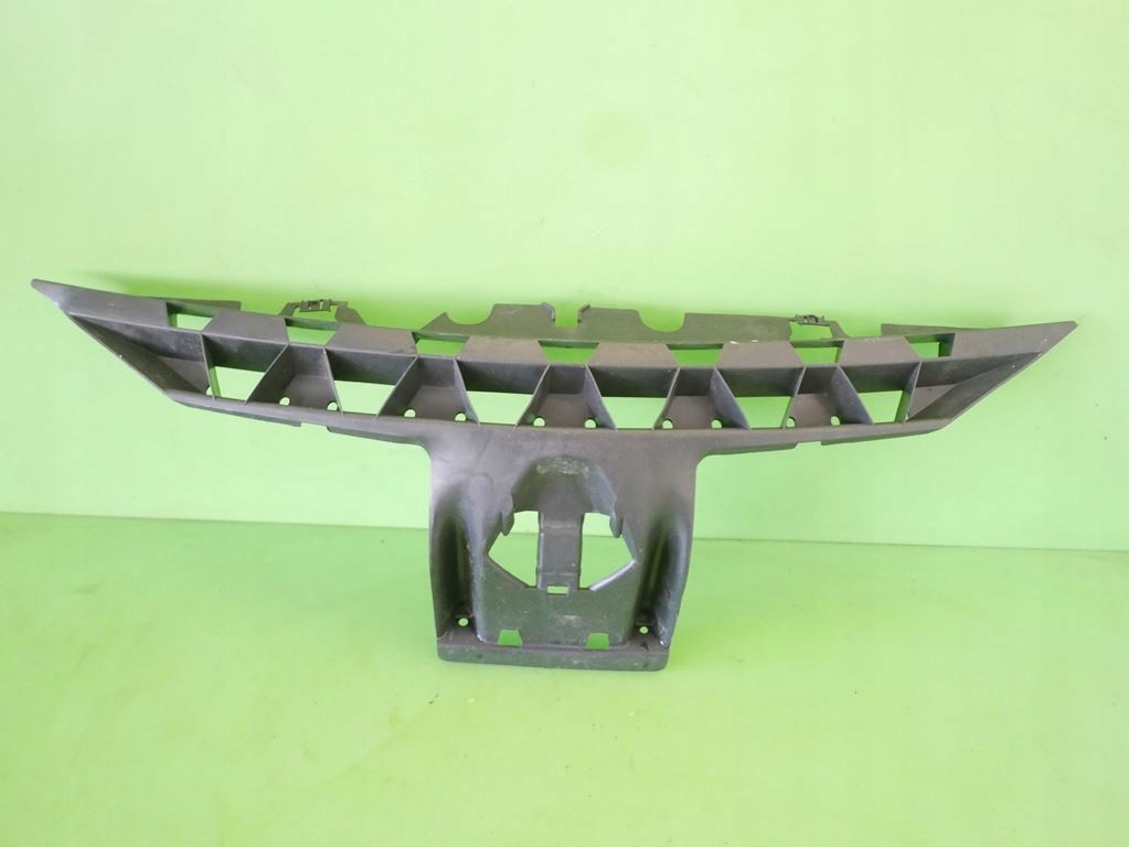 Купить Направляющая бампера перед середина renault megane ii phi