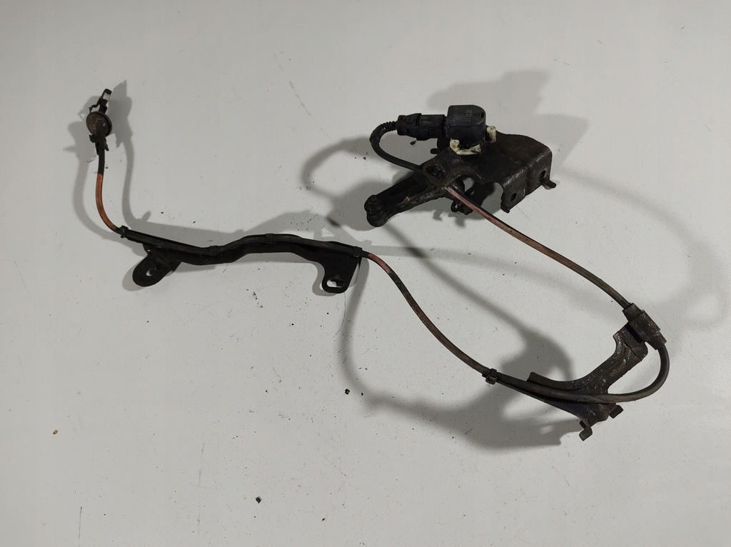 фото №1, Lexus is300h 13r датчик вирівнювання світла задня