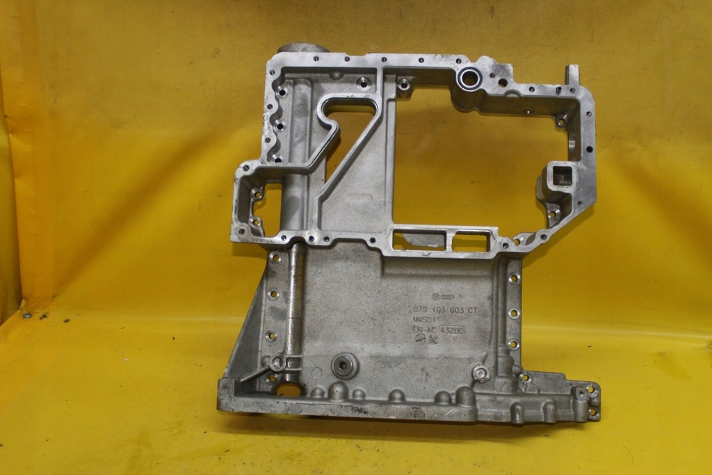 фото №8, Поддон масляная 079103603ct audi r8 4.2 fsi byh
