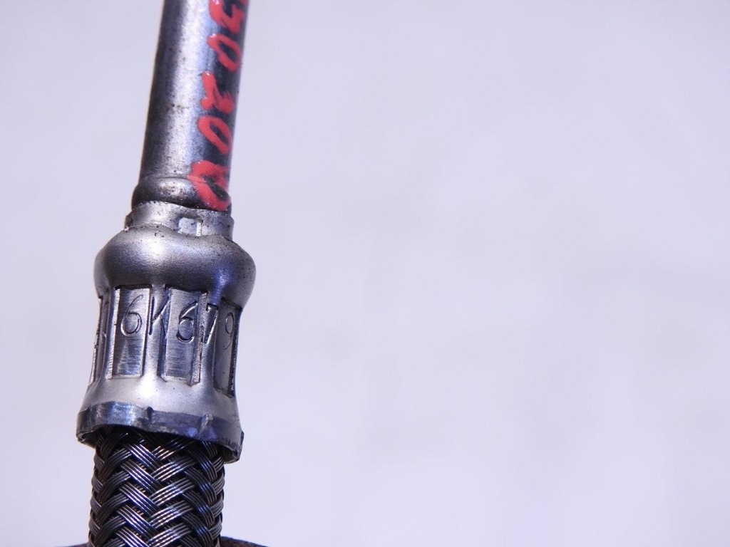 Шланг трубка масла турбины jaguar xf x250 3.0 d v6 9x2q-6k679ca Киев