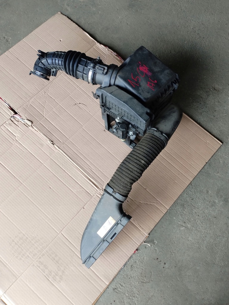 Купити Mercedes w176 рестайлінг  1.5cdi корпус фільтра повітря труба ловець