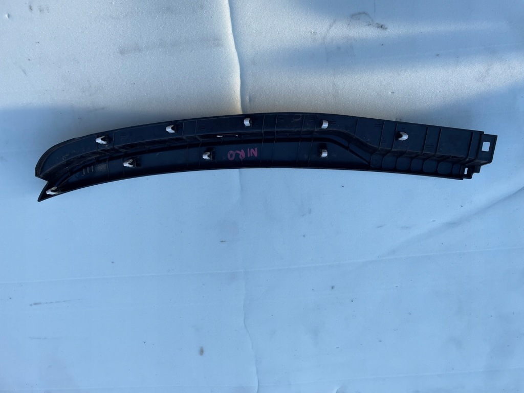 Kia niro 2 молдинг жабо левая 861c0-at100 правый  861d0-at100 с Разборки