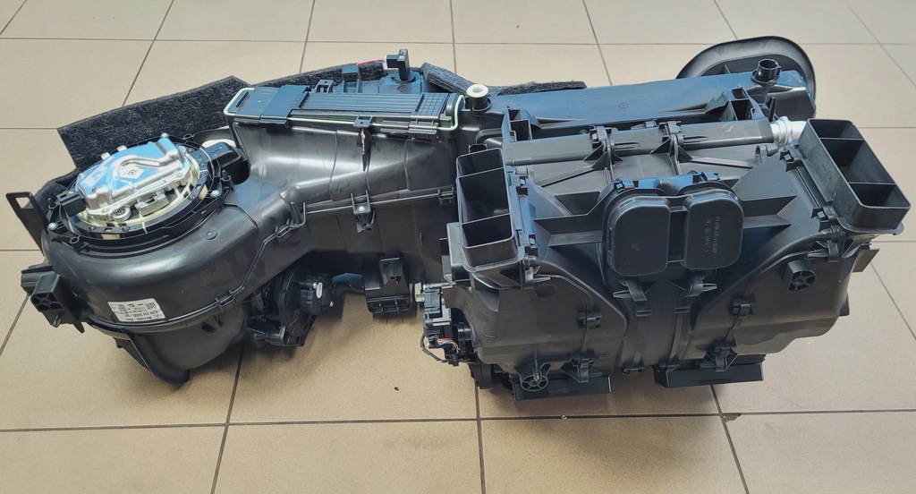 фото №5, Mercedes w206 c220 отопитель воздуходувка a2069064401 a2068300400