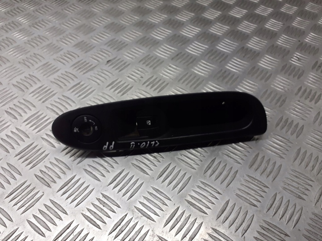 фото №1, Панель стекло правый перед renault clio ii