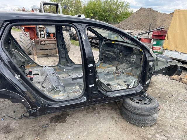 фото №1, Volvo v60 cc s60 поріг правий блок двигуна 717