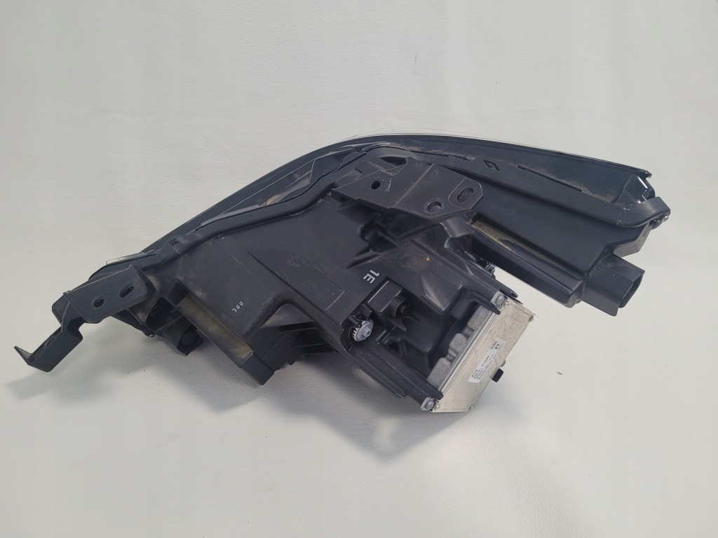 Mazda 3 full led 9 pin 19- фара правый  передняя с Разборки