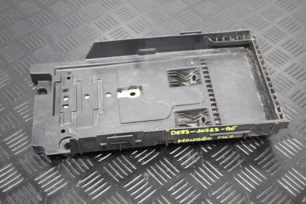 Купить Основание аккумулятор ford mondeo mk5 dg93-10723-ae