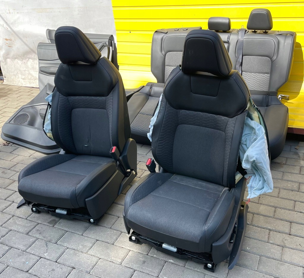 фото №1, Nissan ariya сиденья сиденья перед задняя обшивки обивка