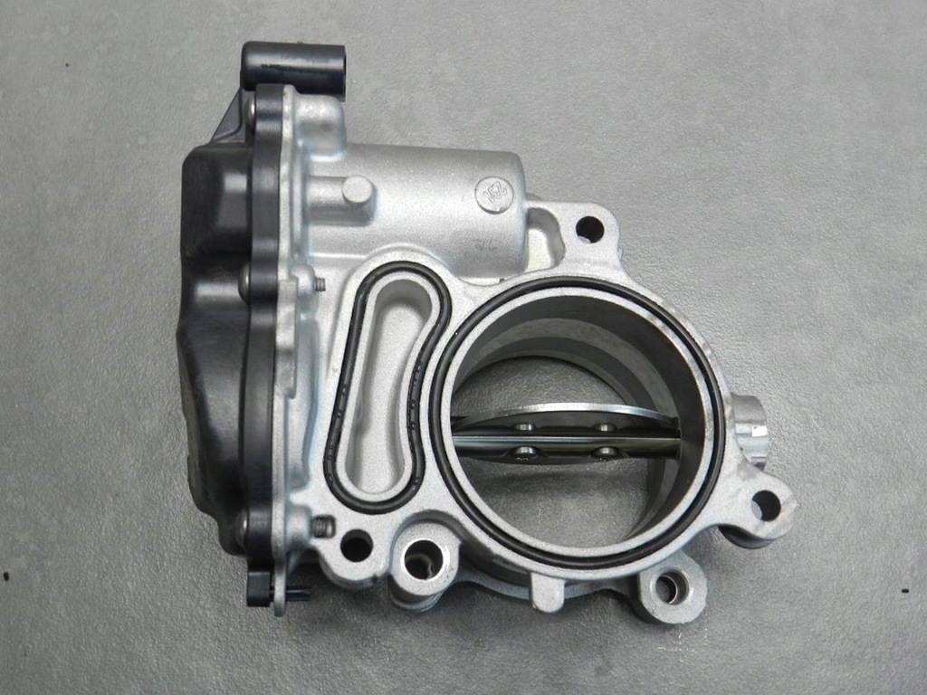фото №1, Vw passat b8 дроссельная заслонка 05l128063e