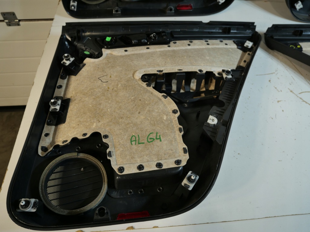 фото №13, Vw tiguan середина обшивки обивка dynaudio 4szt