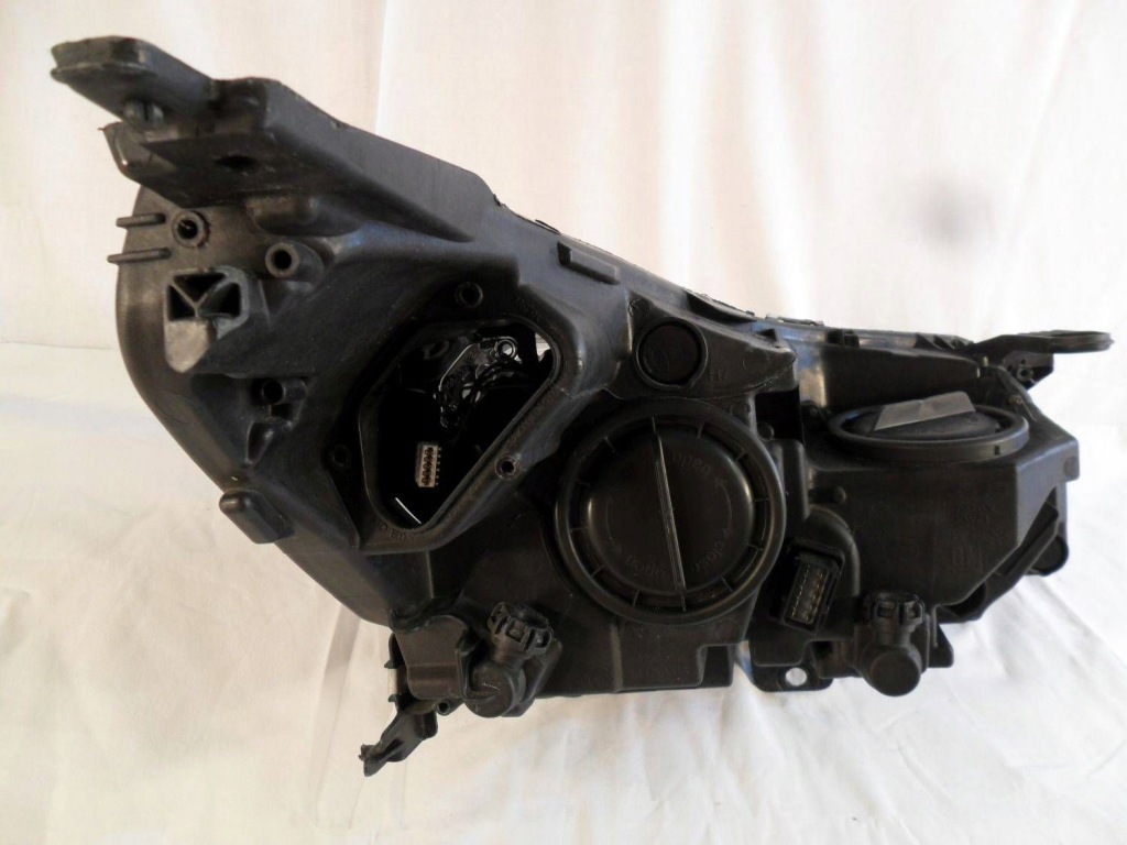 Фара перед сторона левая opel astra k b01720298 Киев