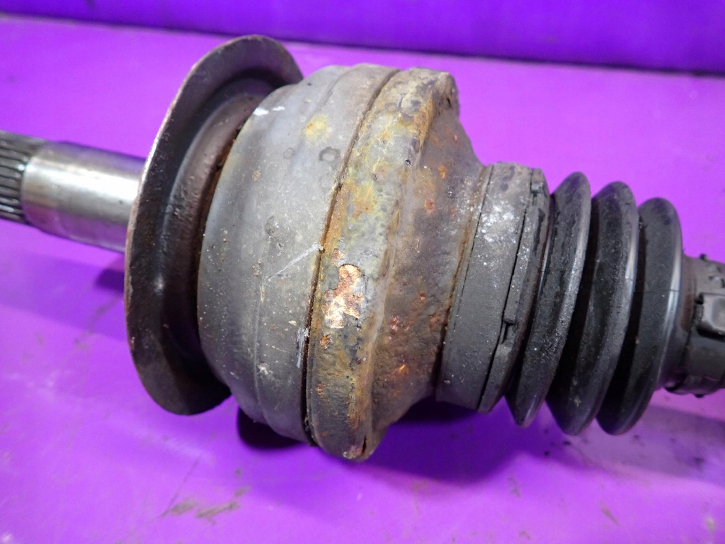 Mercedes e-klasa w211 3.0 cdi 642920 привідний вал права шрус  a2113570091 Недорого