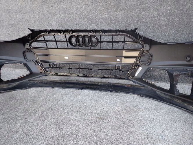 Audi a4 b9 8w рестайлінг  19- бампер передній перед Зі Шроту