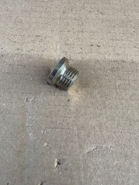 фото №1, Крышка блок двигателя 4c90 lublin andoria