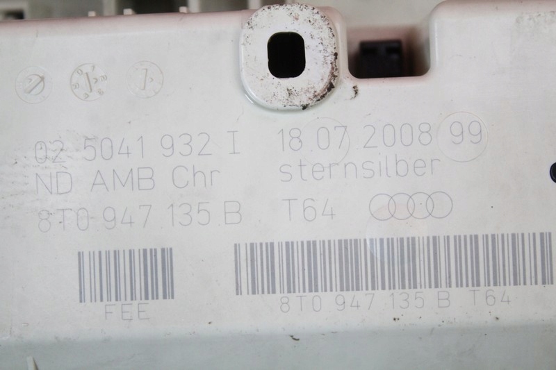 фото №9, Лампа освітлення салону перед 8t0947135b audi a4 b8 07-11