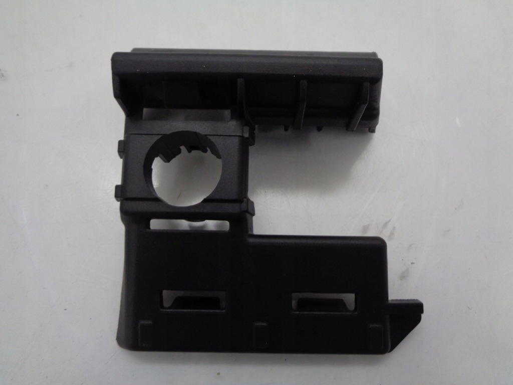 фото №1, Porsche taycan 9j1 кронштейн напрямна кронштейн pdc