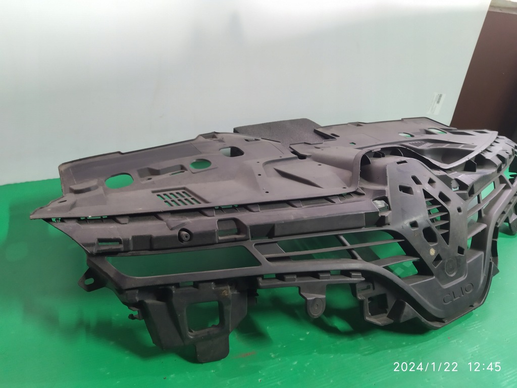 фото №3, Решётка радиатора бампера передний renault clio iv przed lift 622563184r 12-2016