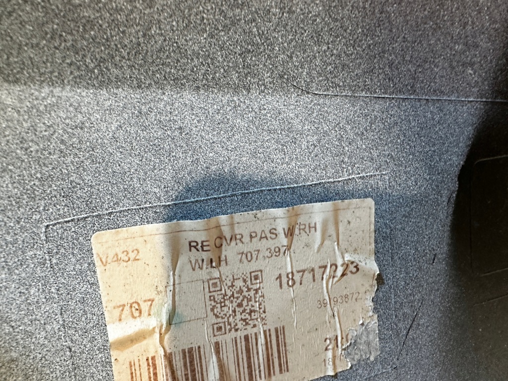 фото №13, Volvo v60 ii r-design kombi бампер задня задній