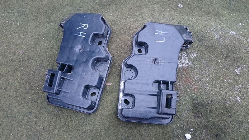 фото №1, Ford mustang 2014 направляющая бампера кронштейн