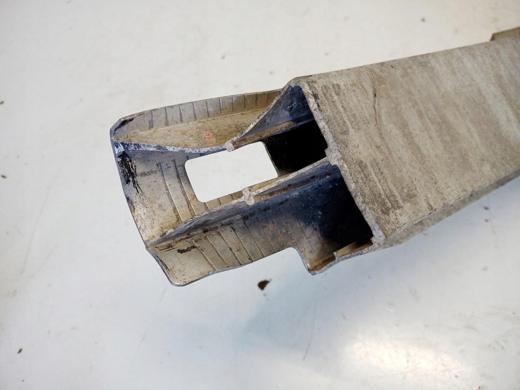 Балка бампера перед bmw f32 7275178 Зі Шроту