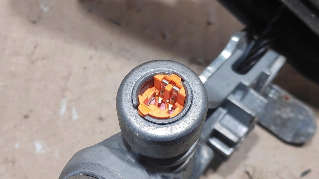 Ремень безопасности правый  перед uk nissan qashqai j10 86884jd000 Недорого