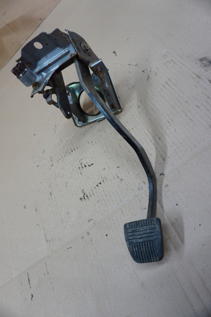 фото №1, Land cruiser 90 95 педаль тормоза 96-02r eu