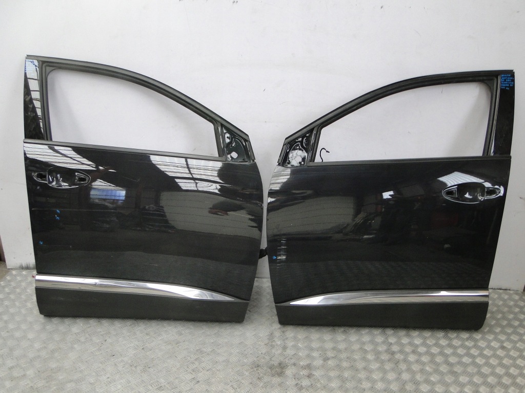 фото №2, Дверь перед peugeot 3008 ii 2020 серые